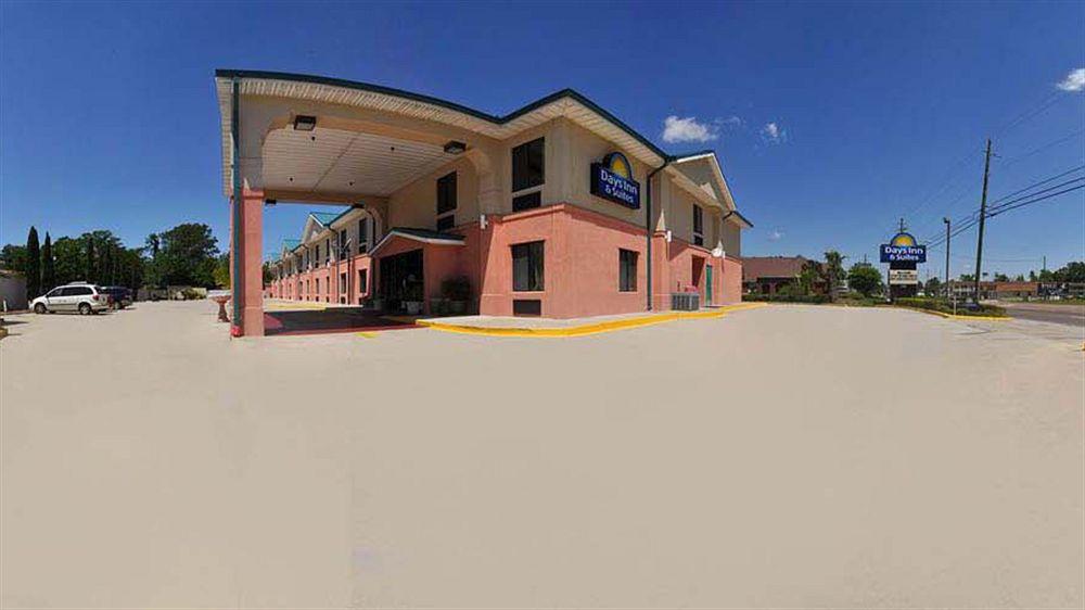 Days Inn By Wyndham Panama City/Callaway Exterior photo